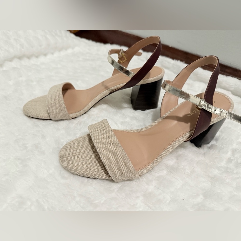 New Cole Haan Women’s Josie Block Heeled Sandal, Canvas Gold 9.5 B